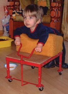 Child's steerable trolley